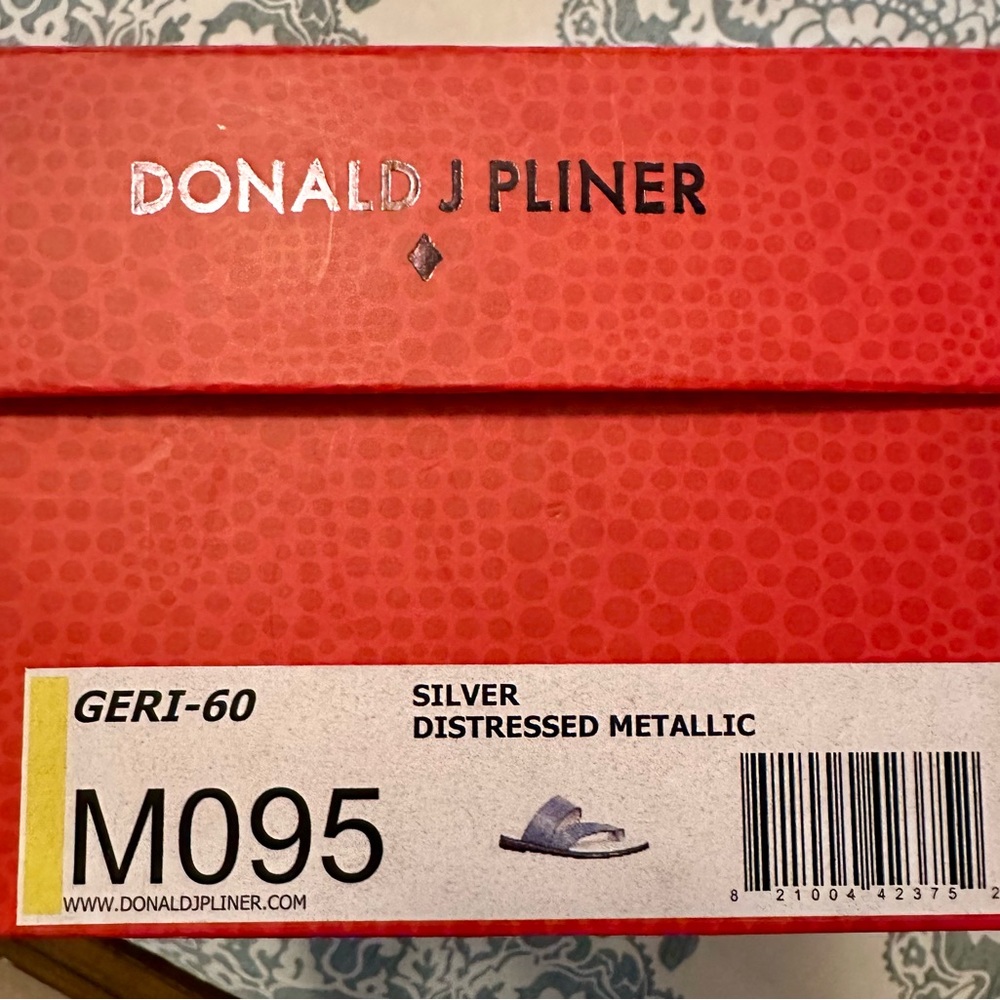 Donald J. Pliner Geri-Women's Sandals - Silver women’s 9.5 ( new) - Picture 7 of 8